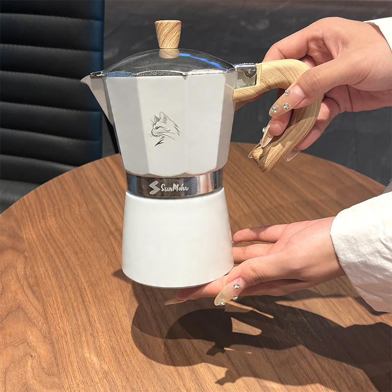 Coffee Equipment Wholesale - Kawiarka Moka 3/6 filiżanek - Włoska